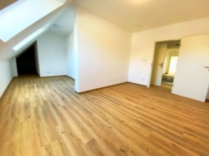 Schlafzimmer mit Ankleide